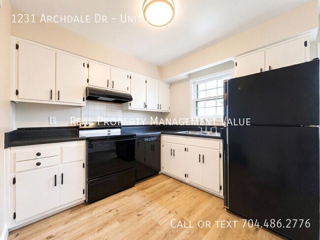 Building Photo - 1231 Archdale Dr