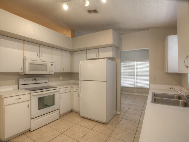 Foto del edificio - 1316 Whitewood Way