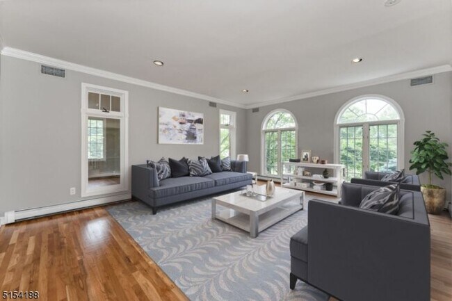 Building Photo - 16 Quail Run