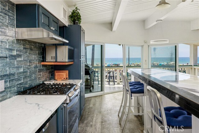 Foto del edificio - 2214 W Oceanfront