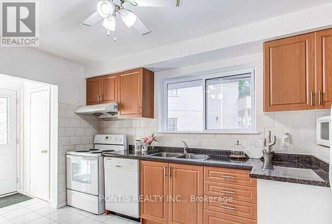 Photo du bâtiment - 14 Dunboyne Ct