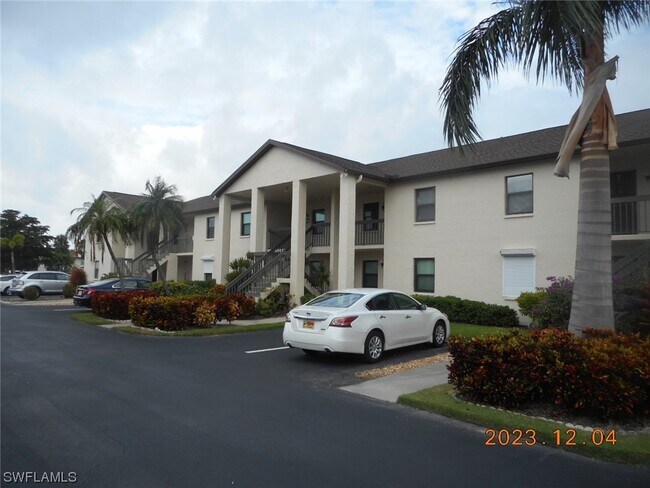 Building Photo - 9270 Lake Park Dr