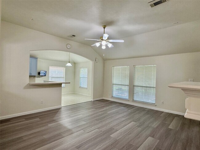 Foto del edificio - 15102 Millers Run Ln