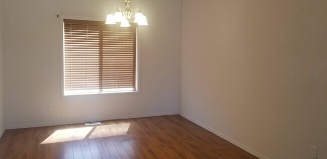 Foto del edificio - 4 bed 3 bath home in Mae Valley
