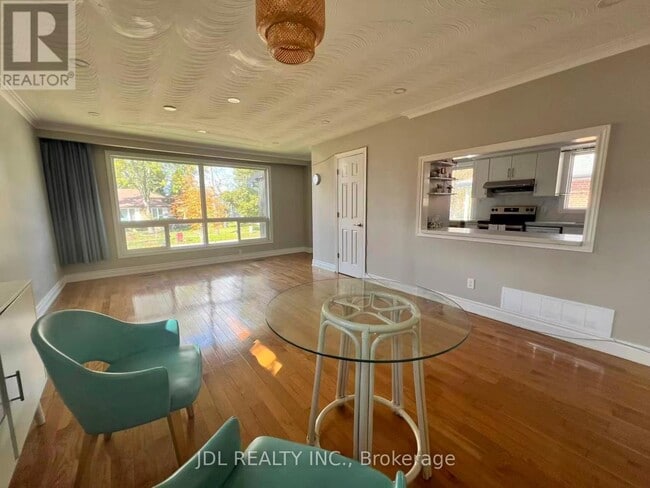 Photo du bâtiment - 15 Summerglade Dr