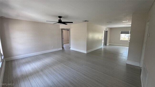 Building Photo - 2393 Staver St