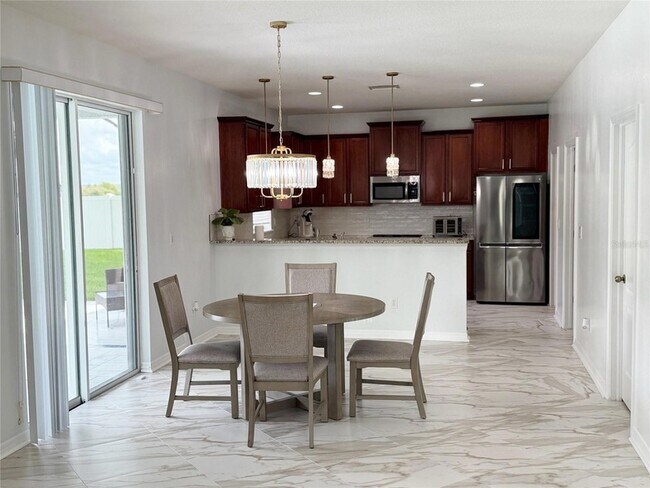 Foto del edificio - 12236 Fairlawn Dr