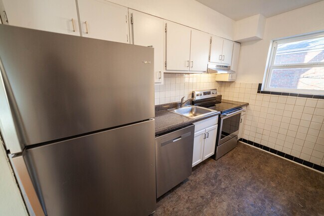 Foto del edificio - 7270 Dartmouth Ave