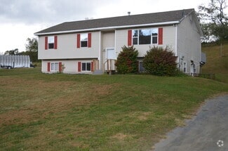 Building Photo - 371 NY-284
