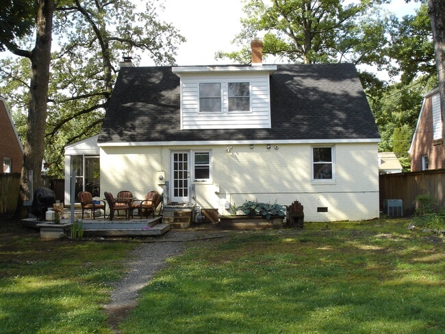 Foto del edificio - 5217 Forest Hill Ave