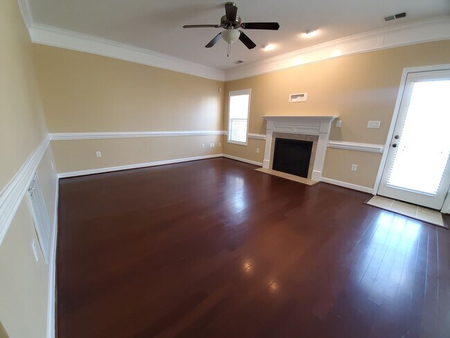 Foto del edificio - 1306 Braybrooke Pl