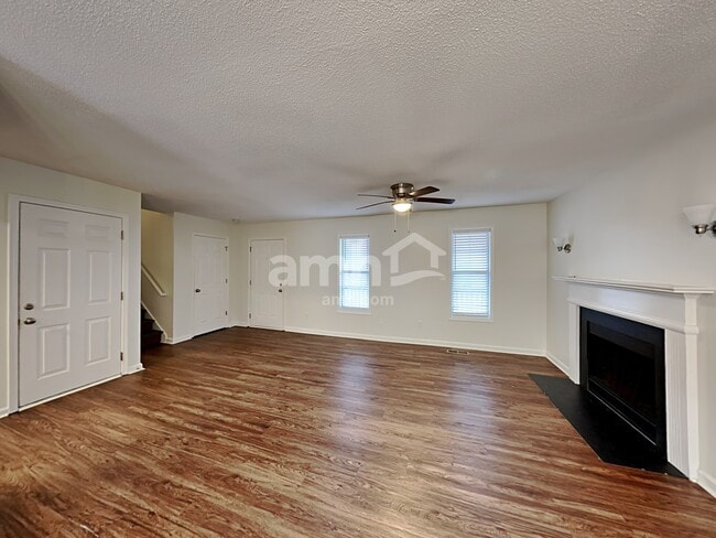 Building Photo - 101 Brentwood Ct