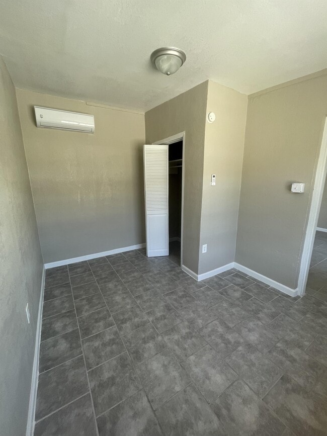 Building Photo - 4212 Manzana Ave
