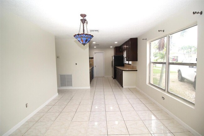 Foto del edificio - 3910 SW 61st Ave