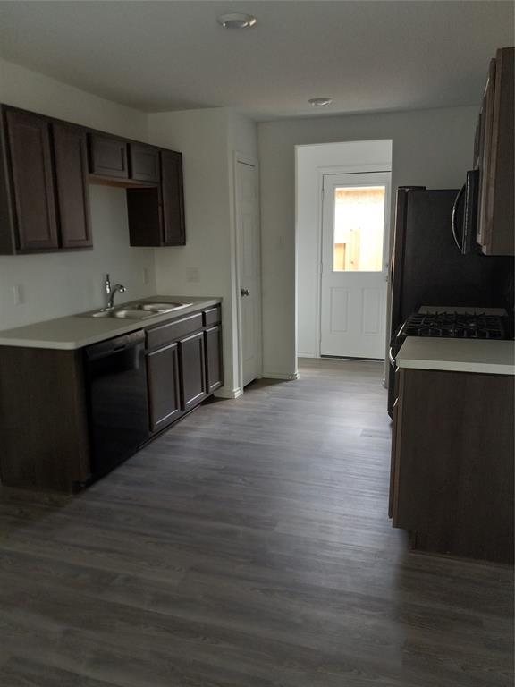 Foto del edificio - 7823 Sundrop Hl Trl