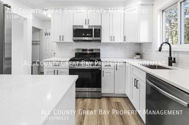 Building Photo - 921 Church St