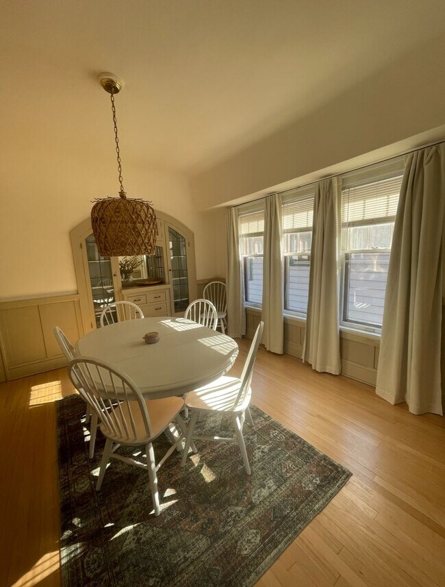 Foto del edificio - 3822-3824 N Maryland Ave.