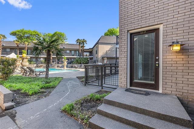 Foto del edificio - 10109 Regal Park Ln
