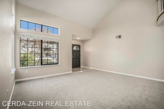 Building Photo - 4 br, 2.5 bath House - 39 Ross Road