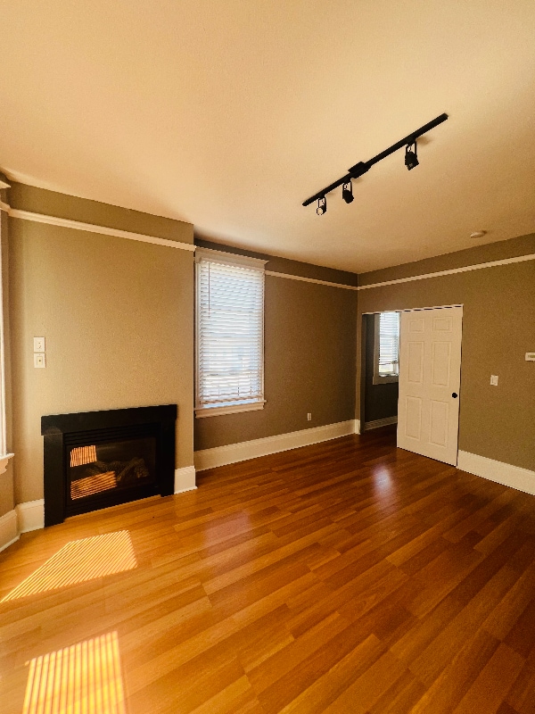 Photo - 312 E Olive Pl House