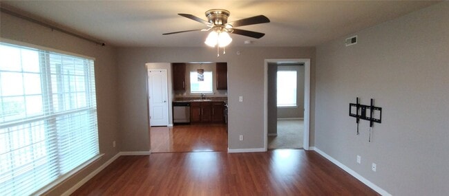 Building Photo - 6124 Welsh Dr