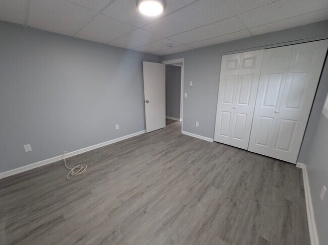 Foto del edificio - Renovated 1-Bedroom Apartment in Troy – Pe...