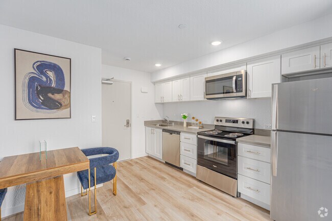 1BR, 1BA - 499SF - Kitchen - 2551 Commercial St-F4OZ