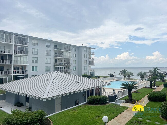 Foto del edificio - Destin furnished condo INCLUDES A BOAT SLIP & LIFT, call today!