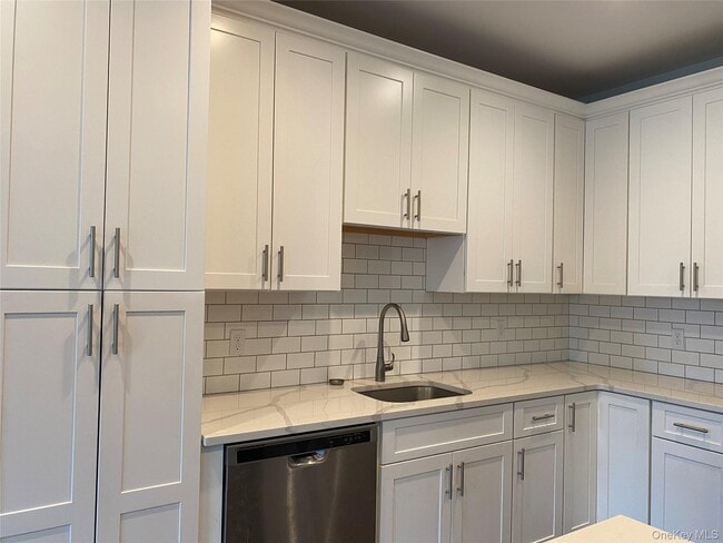 Foto del edificio - 840 Montauk Hwy