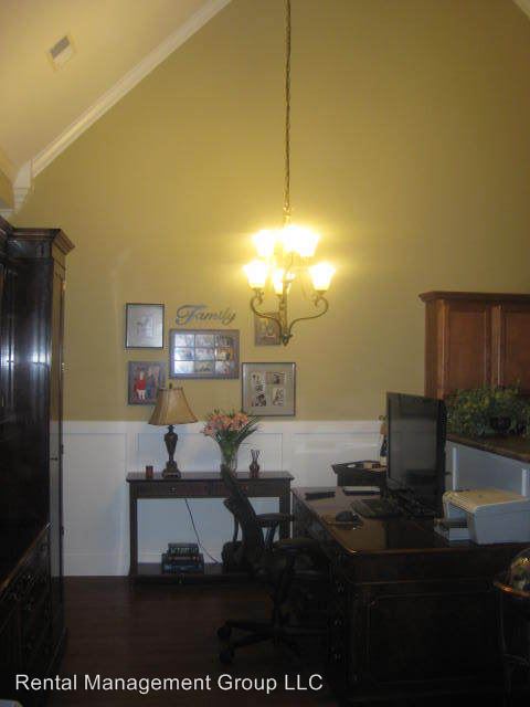 Building Photo - 134 Singapore Cir