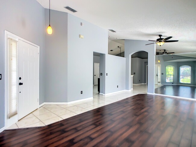 Foto del edificio - Fresh 3/2/2 East Orlando Updated Home with...