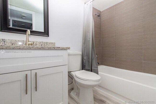 Building Photo - 5555 Collins Ave