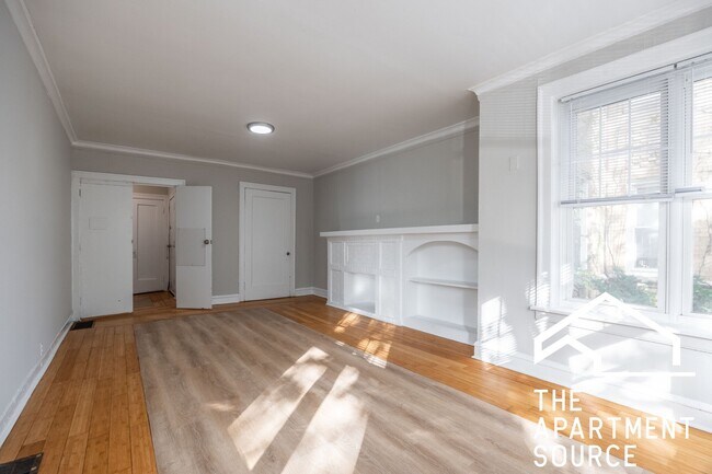 Foto del edificio - 6304 N Oakley Ave