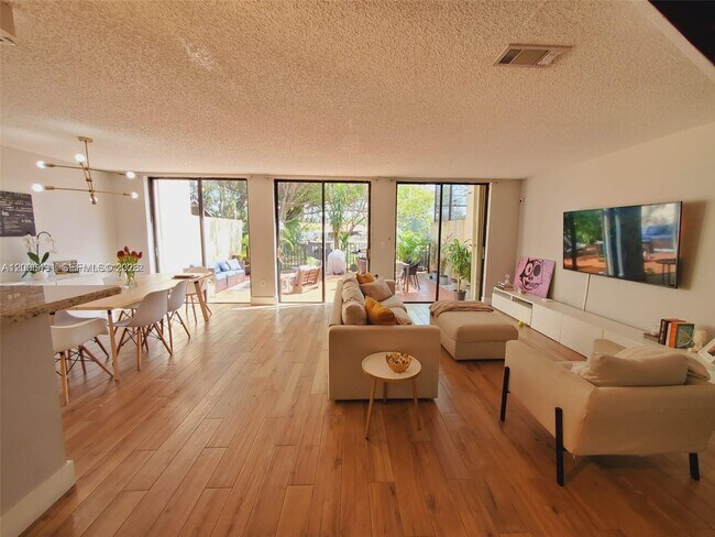 Foto del edificio - 3619 Torremolinos Ave