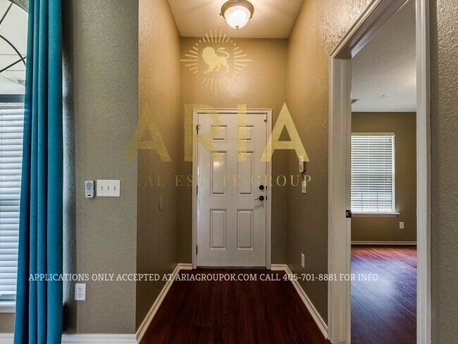 Foto del edificio - GORGEOUS 4 BED/2 BATH HOME IN EAGLE CLIFF ...