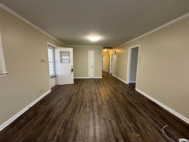 Building Photo - MOVE-IN READY!