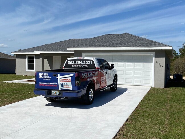 Building Photo - Custom Home - Desirable SW Ocala Neighborh...