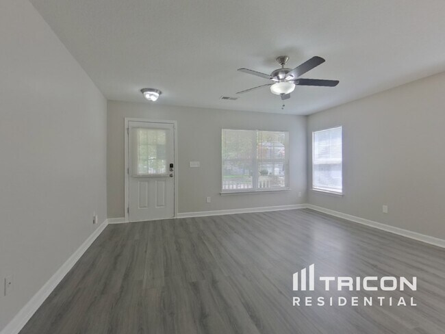 Foto del edificio - 1427 Matthew Allen Cir