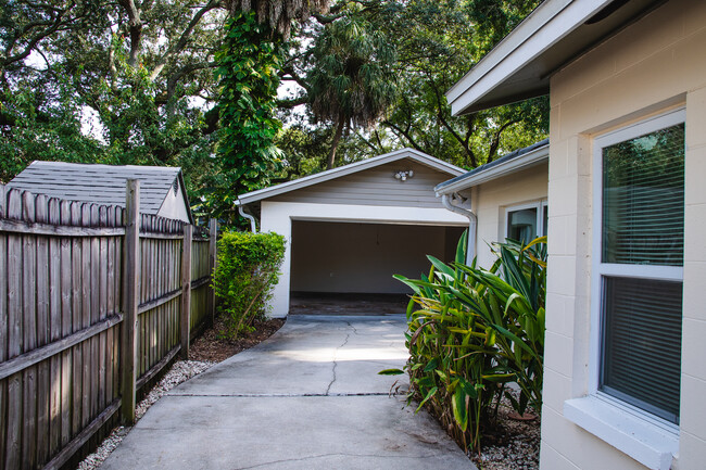 Garage view - 328 W Haya St