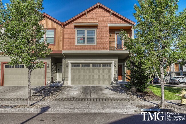 Foto del edificio - Contemporary 3 Bed 2.5 Bath Style Home in ...