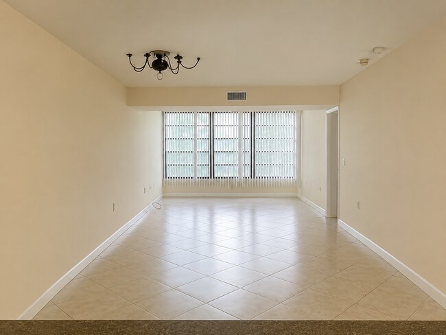 Foto del edificio - 3640 Whitehall Dr
