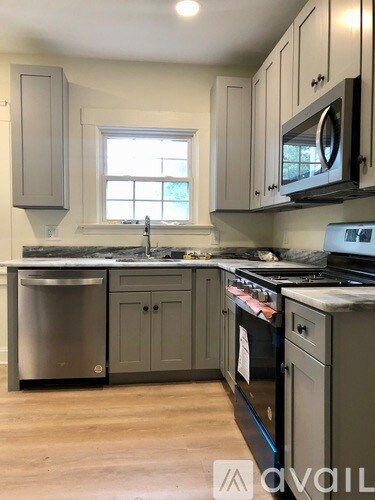 Foto del edificio - 2411 Woodmere Dr