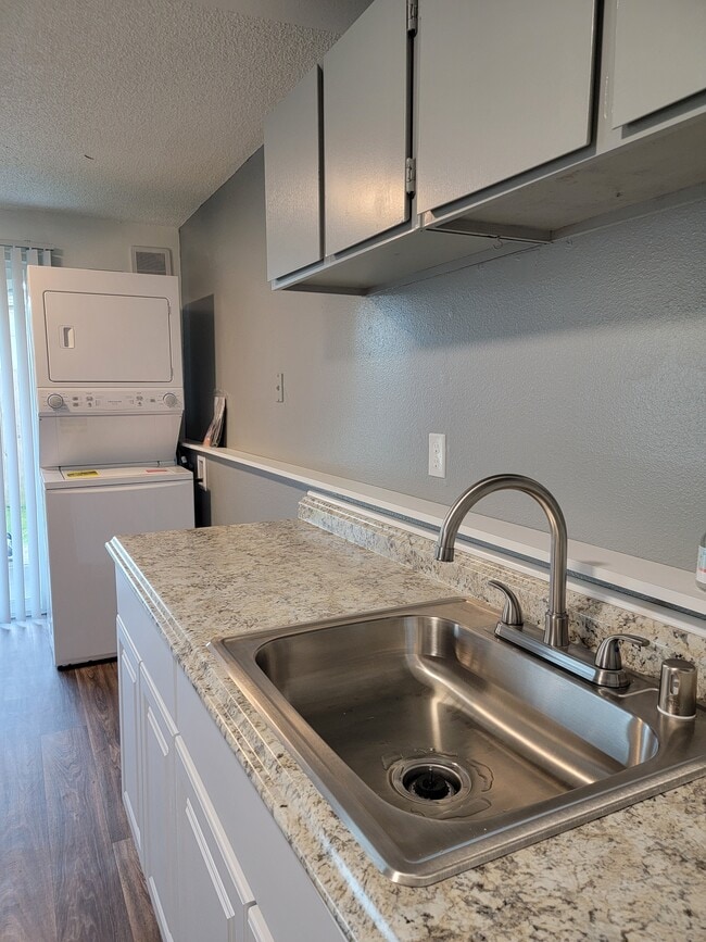 Building Photo - Narrows Ridge Apartments
