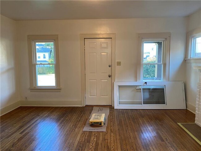 Building Photo - 1513 Roemer Blvd