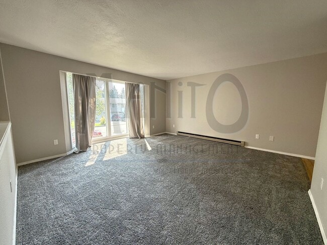 Building Photo - Nora Duplex*