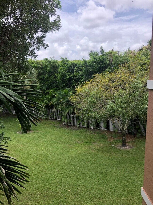 Foto del edificio - 6482 Emerald Dunes Dr