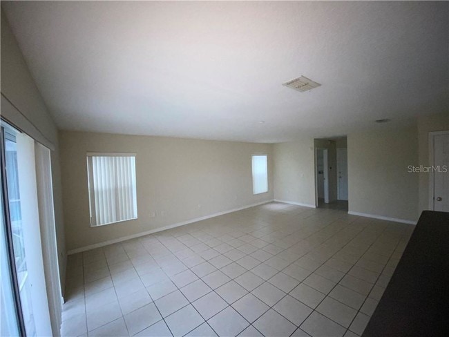 Building Photo - 632 Chadbury Way