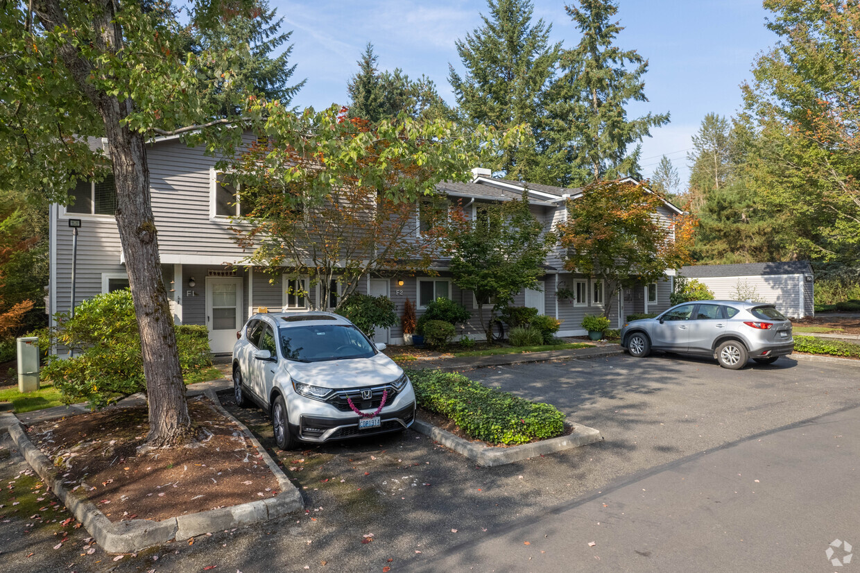 Exterior - Canyon Park Townhomes