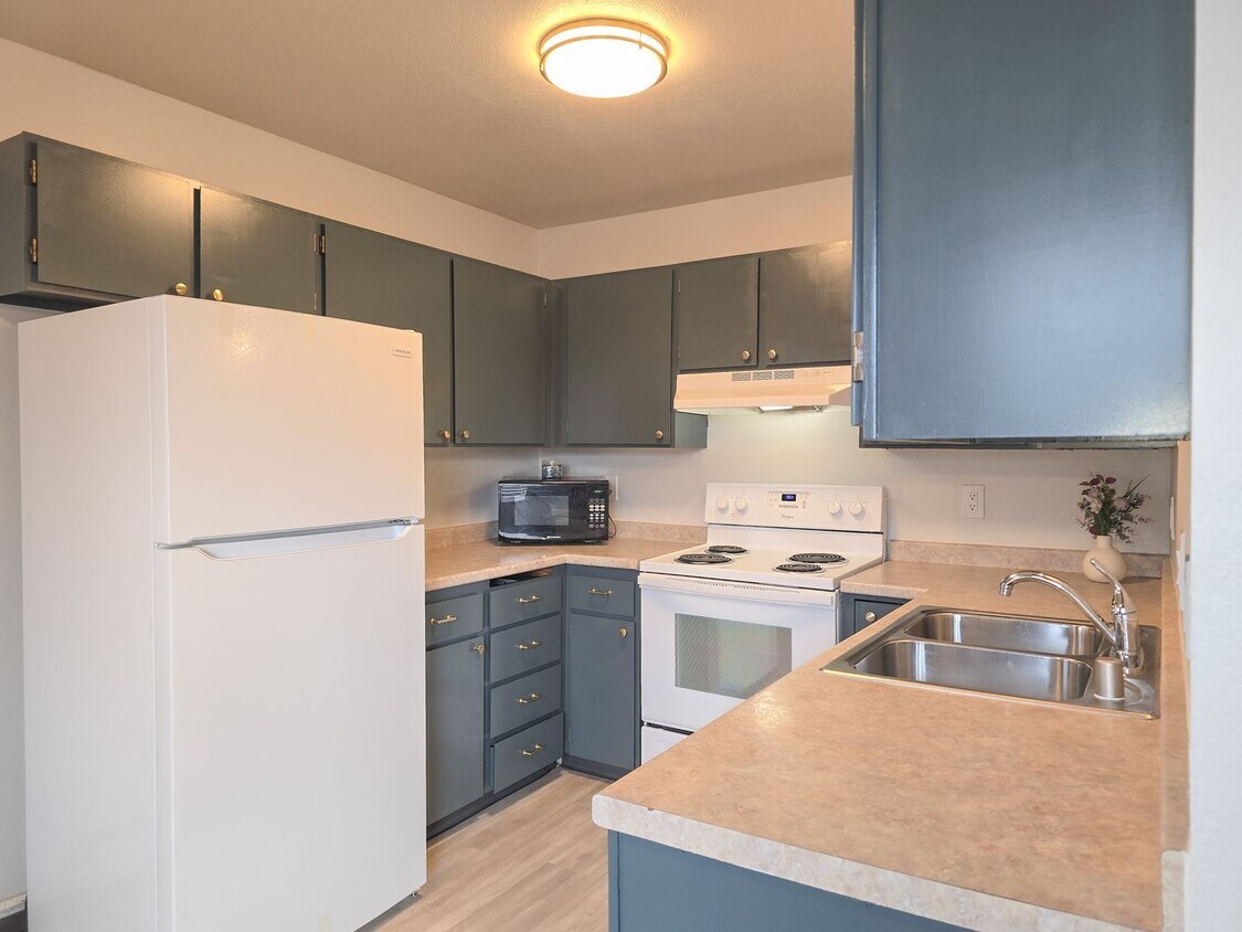 Primary Photo - 3282 Adams Dr