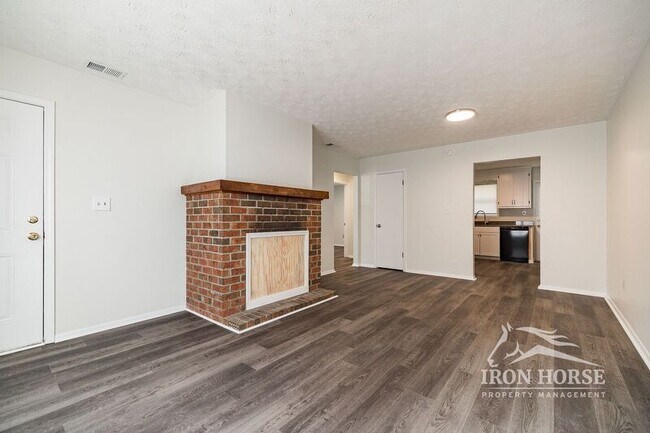 Building Photo - 1172 White Oak Dr